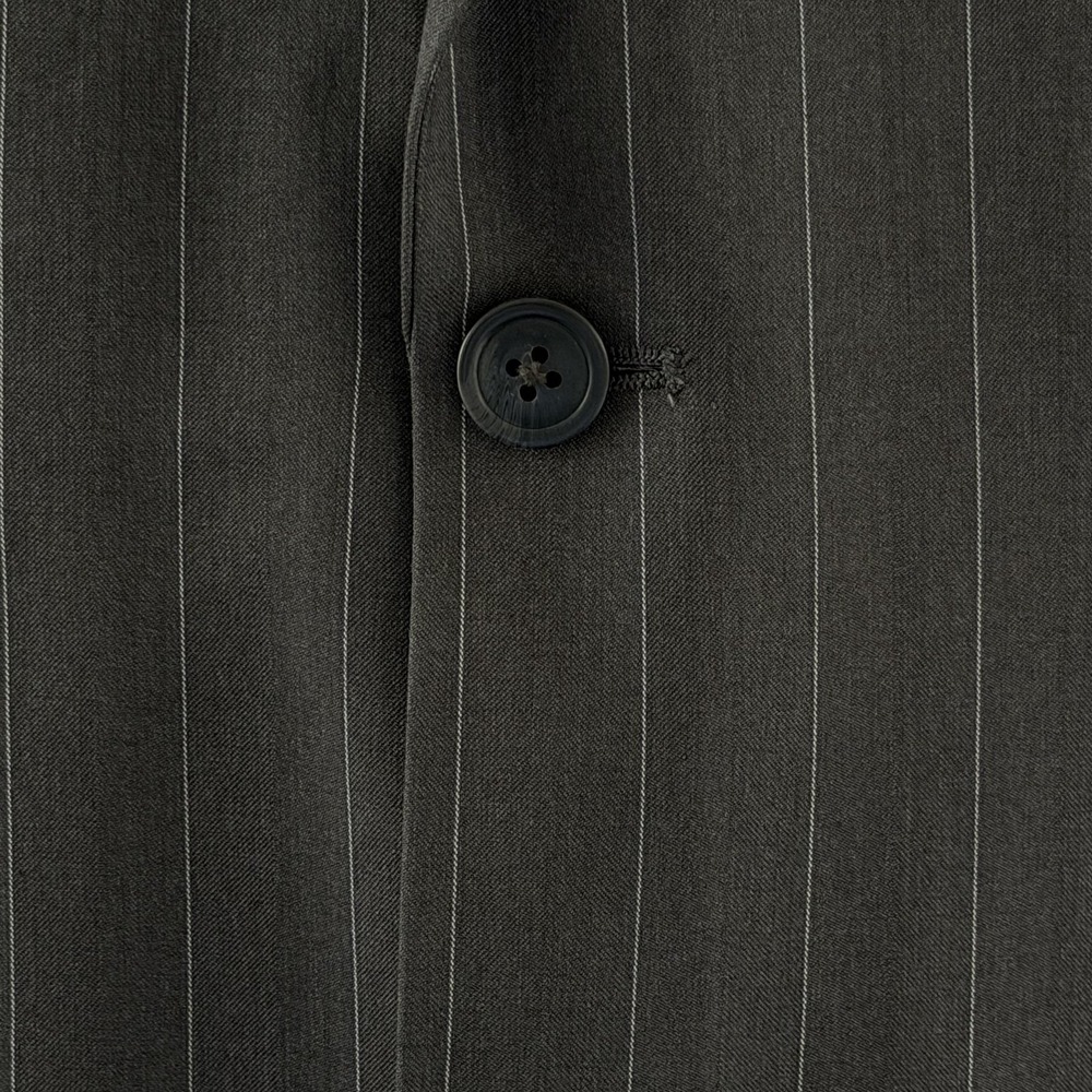 Insignia Collezione Gray Pinstripe Three Button Sport Coat Blazer Men's 44R - Picture 4 of 16